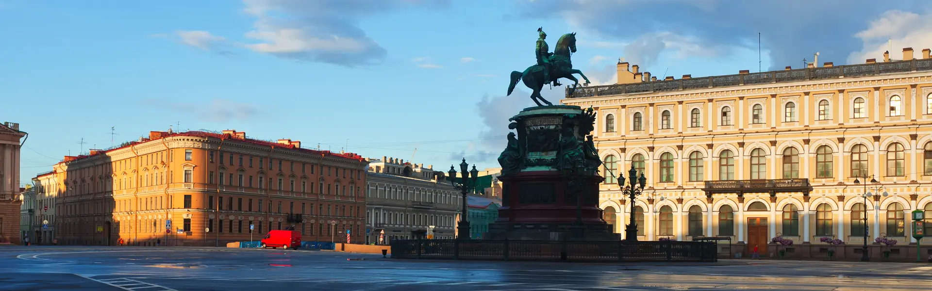 تقویم نمایشگاهی سن پترزبورگ Saint Petersburg exhibition calendar